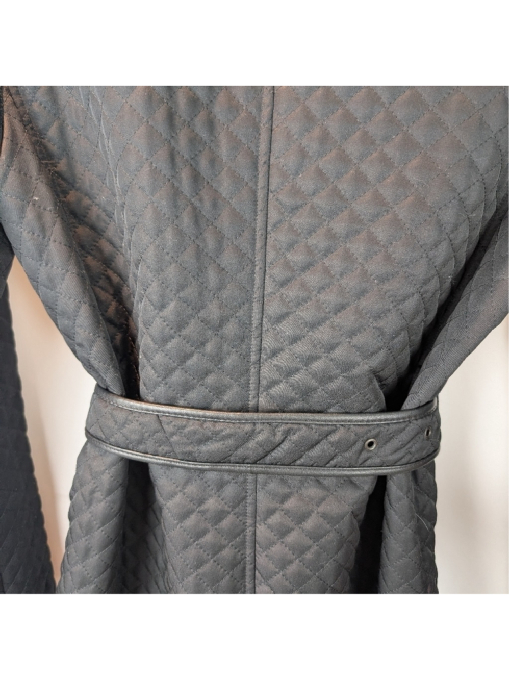 Burberry Quilted Black Belted Women's Coat size S in VGUC - Picture 16 of 16